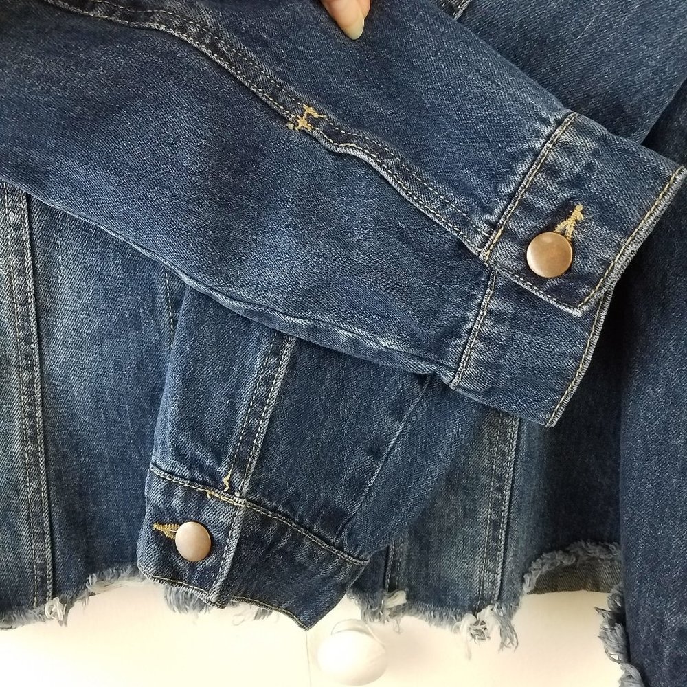 Forever 21 2x Denim Jean Jacket With Frayed Hem - Picture 12 of 13